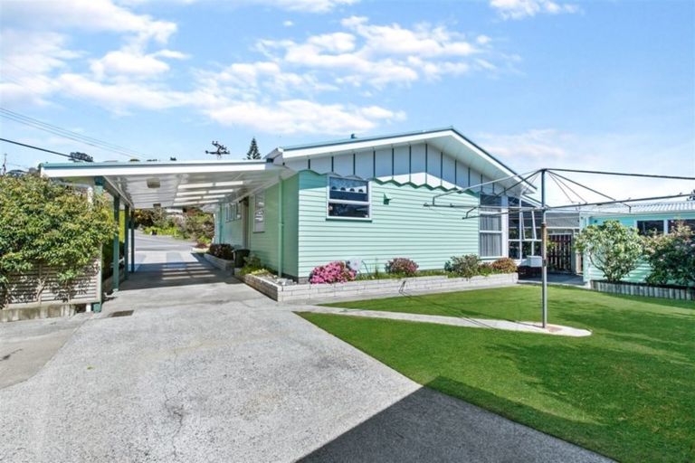 Photo of property in 1 Jay Street, Paparangi, Wellington, 6037