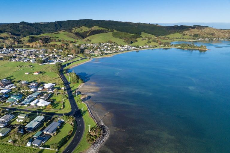 Photo of property in 7 Banks Road, Kawakawa Bay, Papakura, 2585