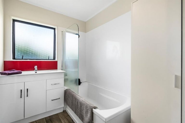 Photo of property in 5a Lee Street, Te Puke, 3119