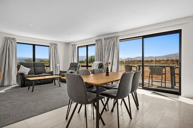 Photo of property in 21 Thyme Fields Road, Springvale, 9393