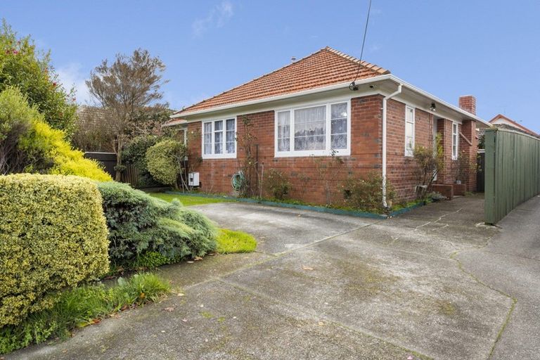 Photo of property in 31 Nile Street, Waterloo, Lower Hutt, 5011