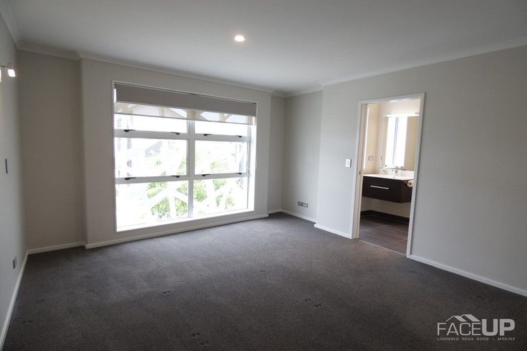 Photo of property in 4 Touhou Road, Hobsonville, Auckland, 0616