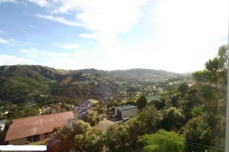 Photo of property in 30a Huntingdon Street, Northland, Wellington, 6012