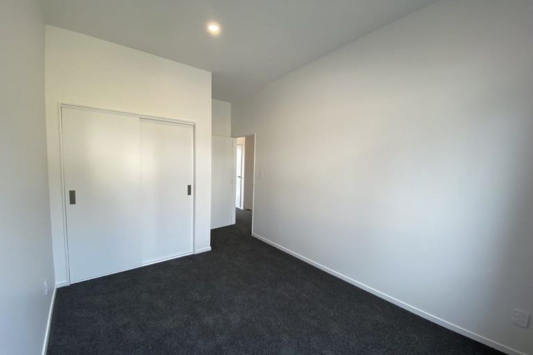 Photo of property in 62u4 Spenmoor Street, Newlands, Wellington, 6037