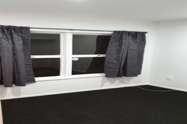 Photo of property in 61 Ocean View Road, Hillcrest, Auckland, 0627