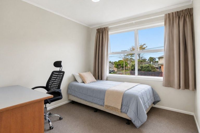 Photo of property in 24 Larnach Street, St Andrews, Hamilton, 3200