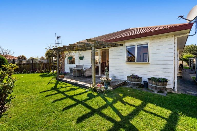 Photo of property in 2/166 Guppy Road, Taradale, Napier, 4112