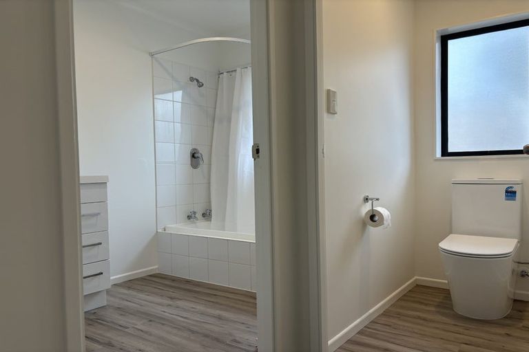 Photo of property in 1/20 Greta Place, Stanmore Bay, Whangaparaoa, 0932