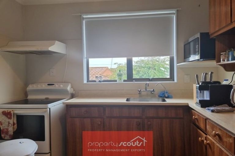 Photo of property in 19 Tukapa Street, Westown, New Plymouth, 4310