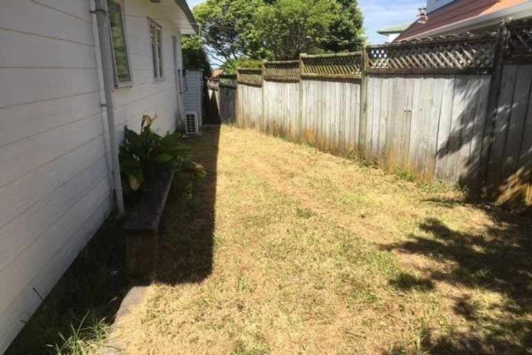Photo of property in 13 Edendale Road, Somerville, Auckland, 2014