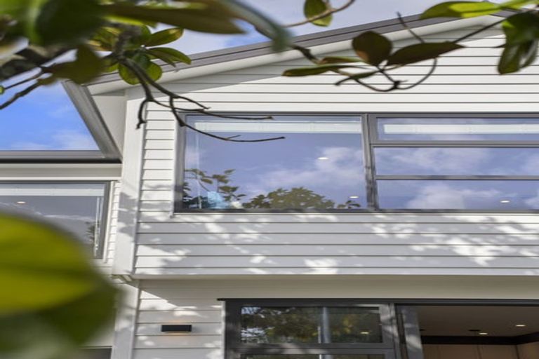 Photo of property in 10a Egret Court, Unsworth Heights, 0632