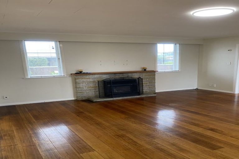 Photo of property in 14 Buckley Grove, Paraparaumu, 5032