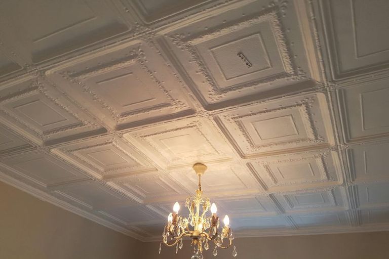 Photo of property in 2 Rewa Street, New Lynn, Auckland, 0600