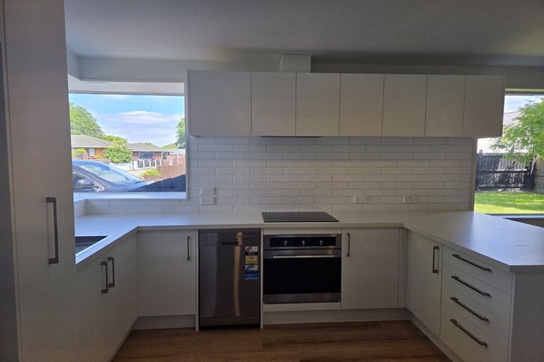 Photo of property in 2/4 Traynor Lane, Avonside, Christchurch, 8061