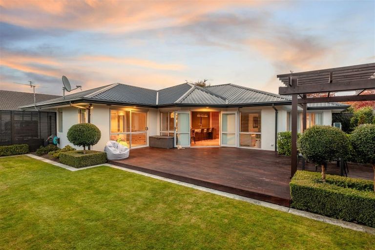 Photo of property in 11 Talbot Road, Northwood, Christchurch, 8051