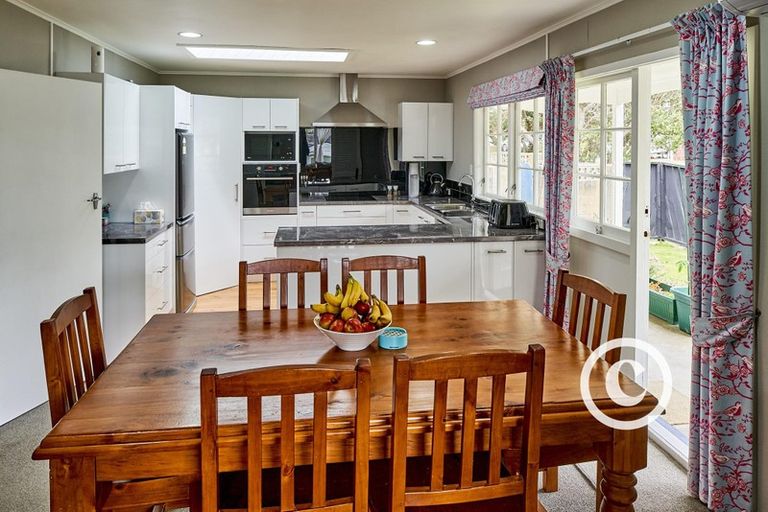 Photo of property in 7 Luff Place, Whitby, Porirua, 5024