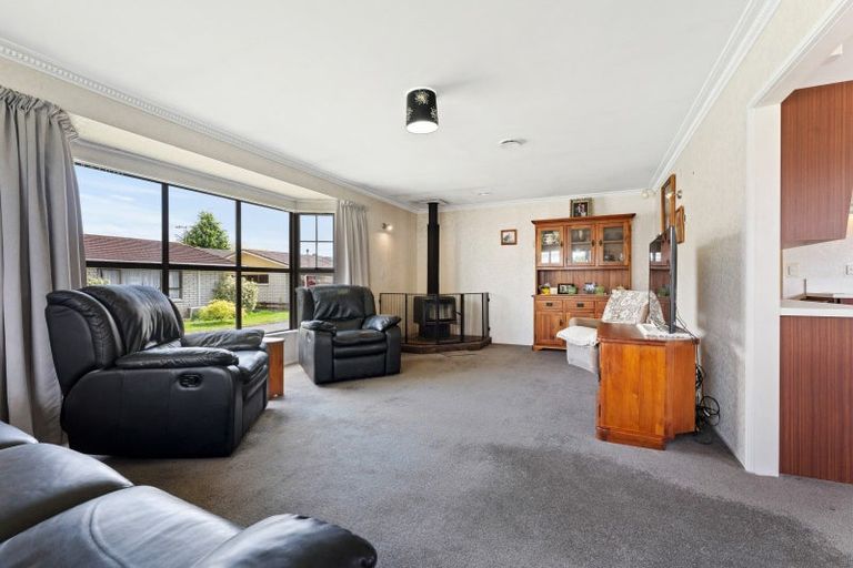 Photo of property in 8 Cambridge Street, Pahiatua, 4910