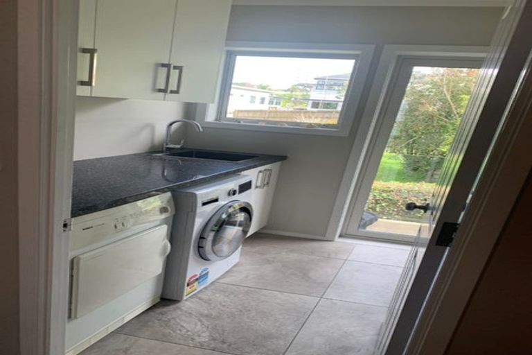 Photo of property in 1/42 Sunrise Avenue, Mairangi Bay, Auckland, 0630