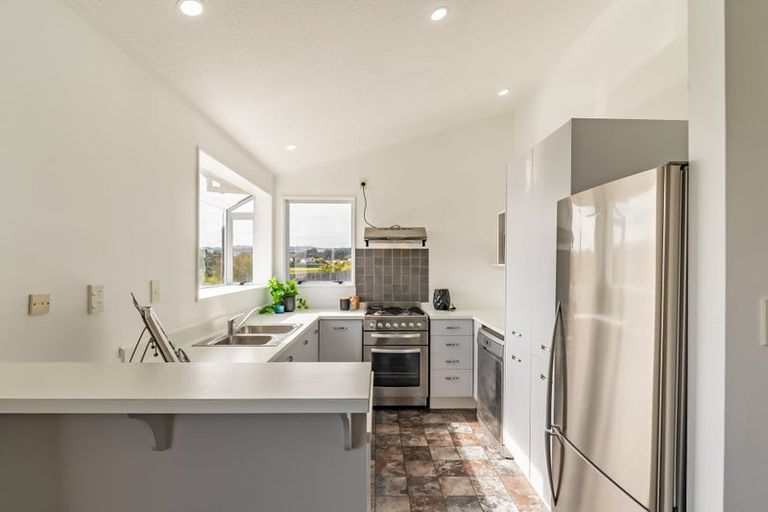 Photo of property in 8 James Cook Drive, Whitby, Porirua, 5024