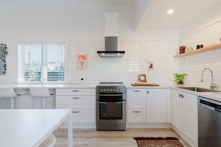 Photo of property in 49 Boundary Road, Claudelands, Hamilton, 3214