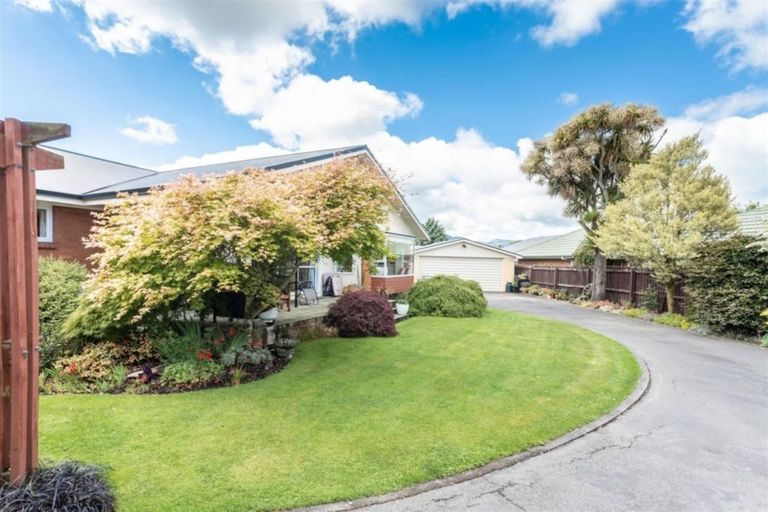 Photo of property in 17 Bencard Place, Hoon Hay, Christchurch, 8025