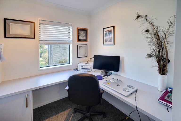 Photo of property in 6 Claremont Crescent, Amberley, 7410