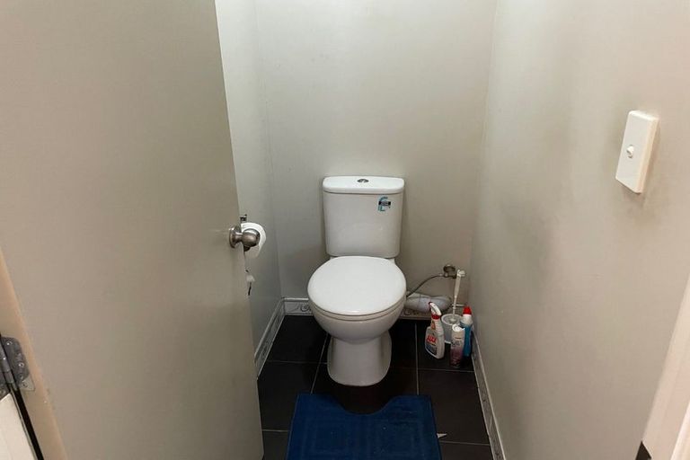 Photo of property in 94a Great South Road, Manurewa, Auckland, 2102