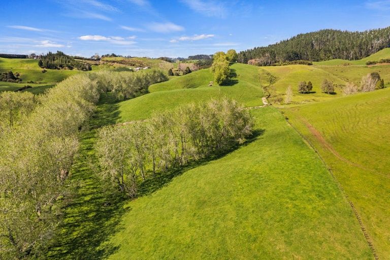 Photo of property in Makara Road, Te Popo, Stratford, 4394
