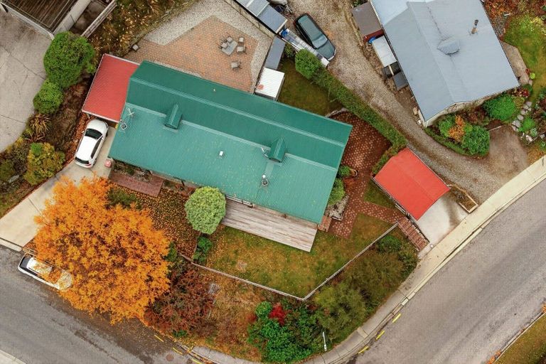 Photo of property in 1b Dart Place, Fernhill, Queenstown, 9300