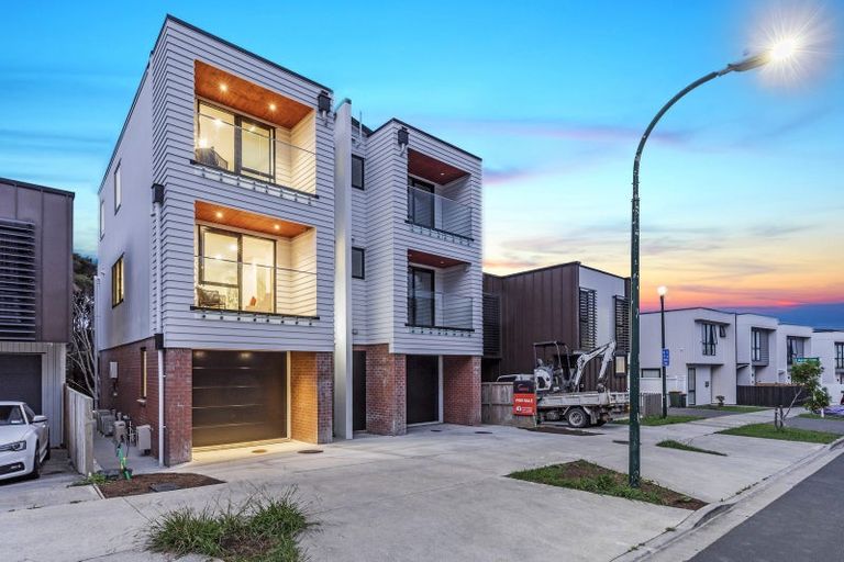 Photo of property in 10 Waka Street, Albany Heights, Auckland, 0632
