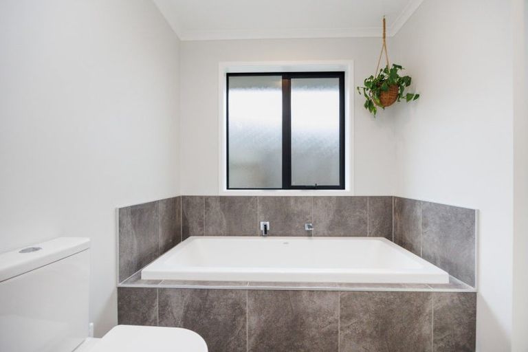 Photo of property in 10 Pearl Grove, Ashhurst, 4810