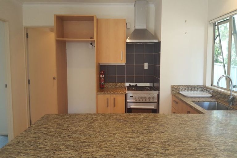 Photo of property in 78 Sunset Road, Unsworth Heights, Auckland, 0632