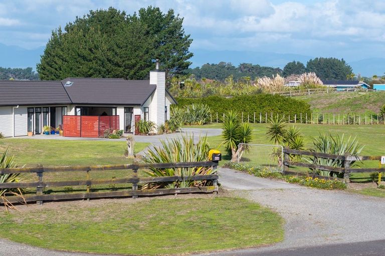 Photo of property in 66 Waitarere Rise Avenue, Waitarere, Levin, 5510