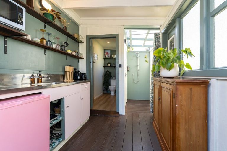 Photo of property in 21 Government Road, Raglan, 3225