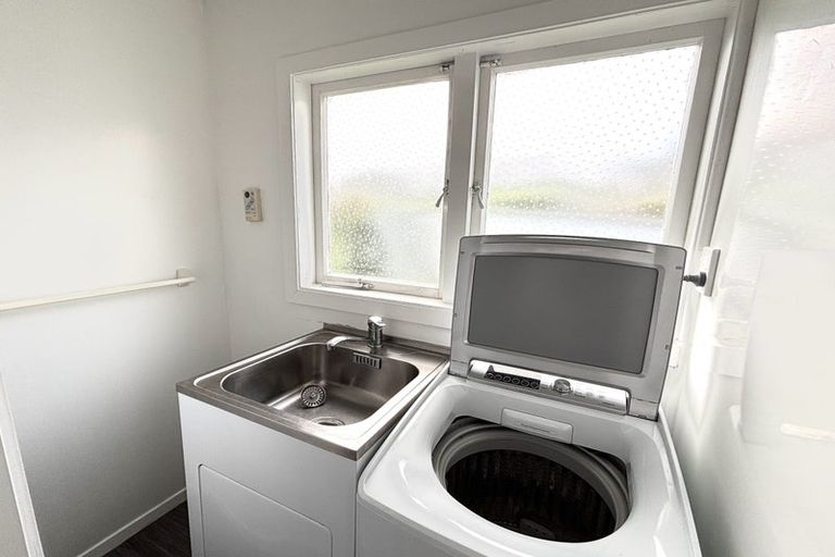 Photo of property in 11 Miro Street, New Lynn, Auckland, 0600