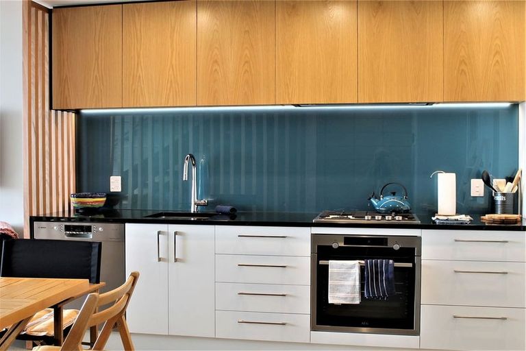 Photo of property in 442 The Esplanade, Island Bay, Wellington, 6023