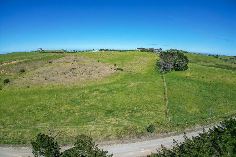 Photo of property in 42 Redhill Cemetery Road, Te Kopuru, 0371