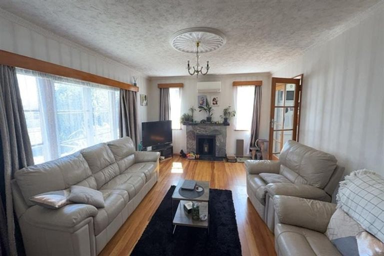Photo of property in 35 Hadfield Crescent, College Estate, Whanganui, 4500