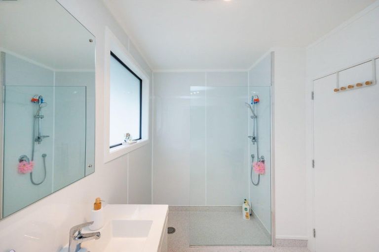 Photo of property in 21 Sutherland Crescent, Westbrook, Palmerston North, 4412