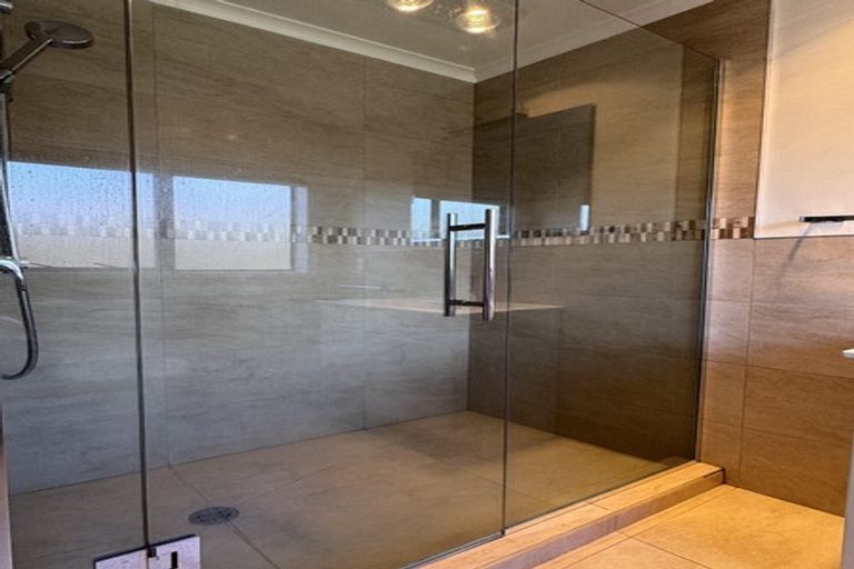 Photo of property in 12 Aclare Place, East Tamaki, Auckland, 2016