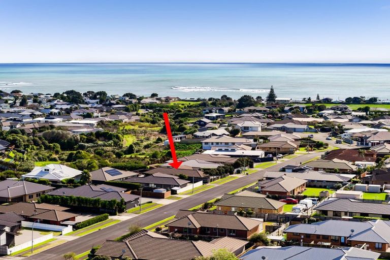 Photo of property in 16 Jules Crescent, Bell Block, New Plymouth, 4312