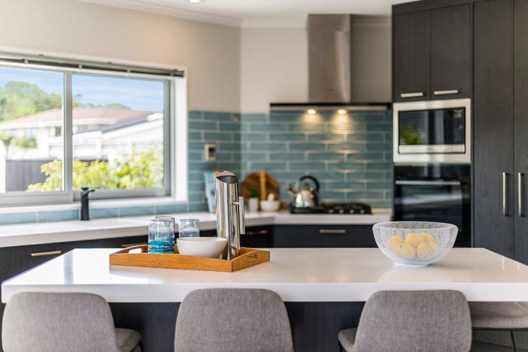 Photo of property in 9a Observatory Close, Whitby, Porirua, 5024