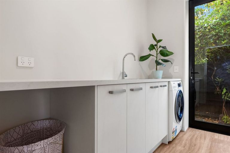 Photo of property in 3 Saint Martins Road, Saint Martins, Christchurch, 8022