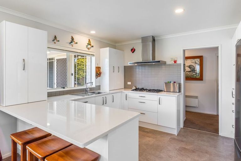 Photo of property in 11 Murray Court, Paraparaumu Beach, Paraparaumu, 5032
