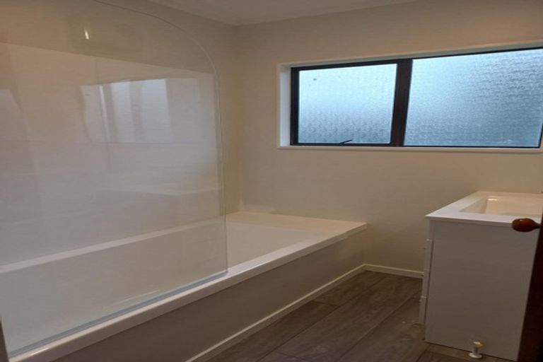 Photo of property in 70 Kapanui Road, Waikanae, 5036