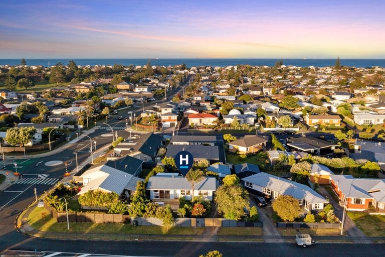 Photo of property in 1 Carter Street, Mount Maunganui, 3116