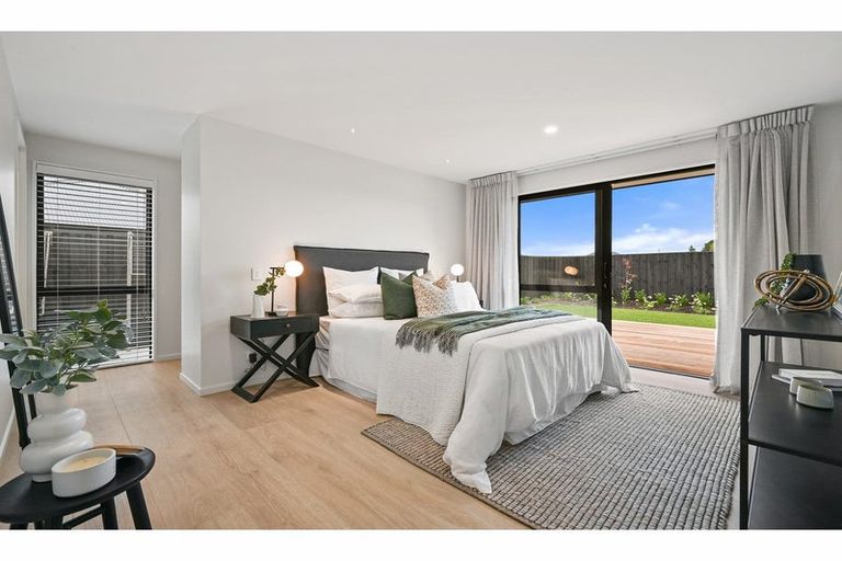 Photo of property in 2 Mccahon Drive, Rangiora, 7400