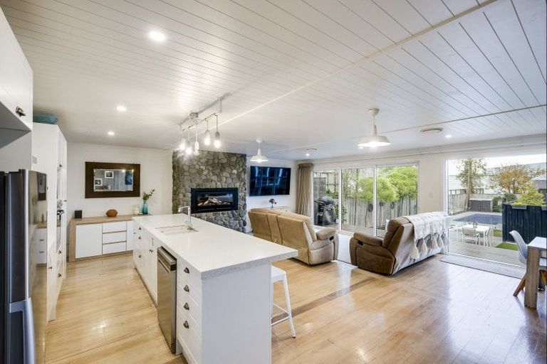 Photo of property in 51 Napier Road, Havelock North, 4130