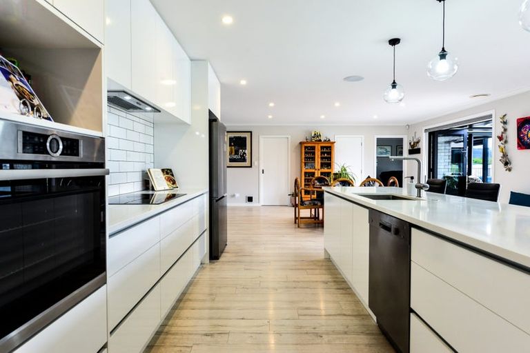 Photo of property in 2 Alan Livingston Drive, Cambridge, 3434