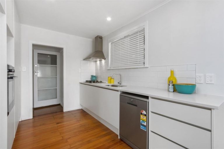 Photo of property in 68 Glen Road, Ranui, Auckland, 0612